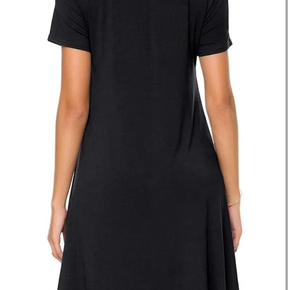 Black Short Sleeve Dress - Picture 3 of 3